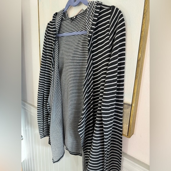 CABLE & GAUGE Striped Hooded Open Cardigan Thumb Holes Gray Size Small - Picture 7 of 8